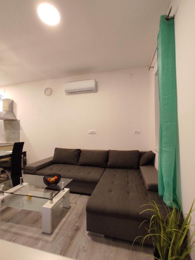 Apartment Ravnice Omiš Exterior foto