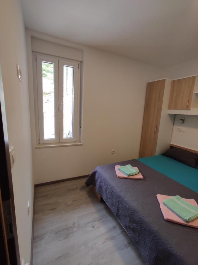 Apartment Ravnice Omiš Exterior foto