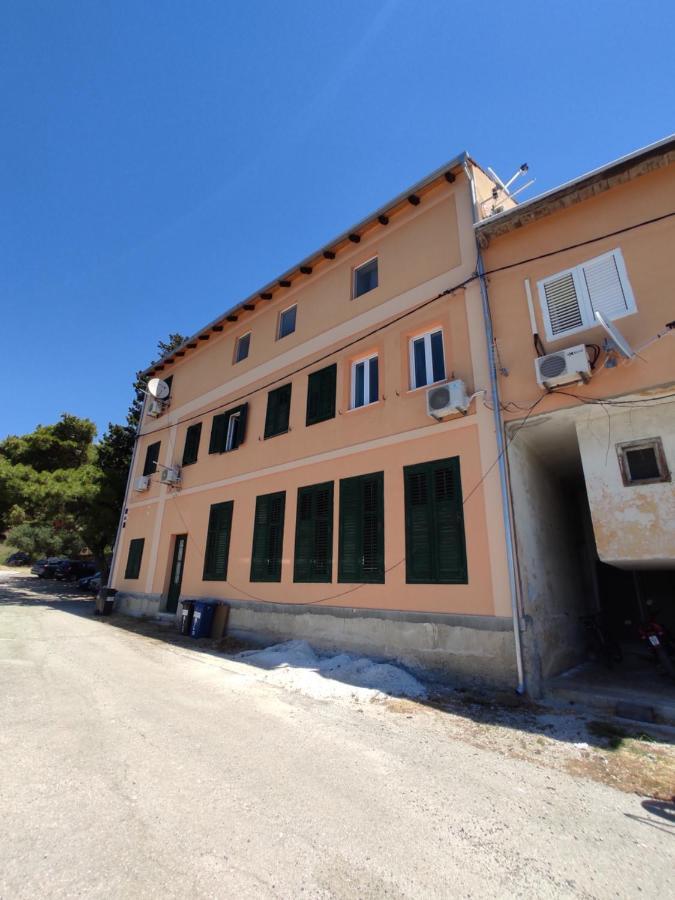 Apartment Ravnice Omiš Exterior foto